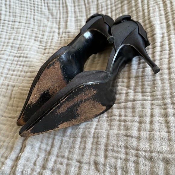 Stuart Weitzman Women’s 39 Vintage Black Point Toe Pumps Back Bow Satin Dressy - Picture 9 of 11